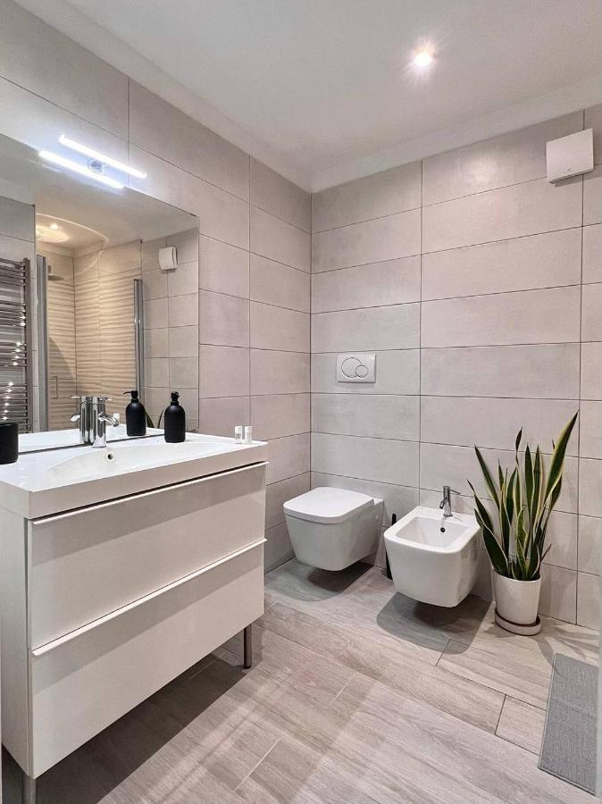 דירות מילאנו Life Is Beautiful Design Loft Navigli Romolo, Netflix, Wifi, Ac And Street Parking מראה חיצוני תמונה